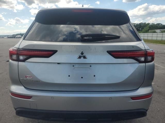 2022 Mitsubishi Outlander ES