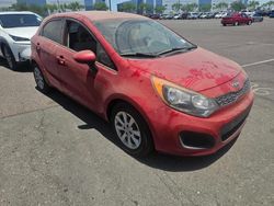 KIA rio Vehiculos salvage en venta: 2013 KIA Rio LX