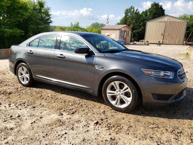 2018 Ford Taurus SE