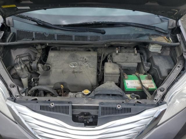 2013 Toyota Sienna XLE