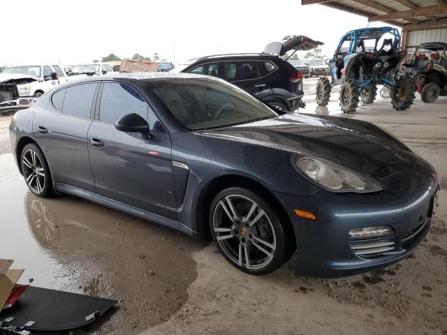 2011 Porsche Panamera 2