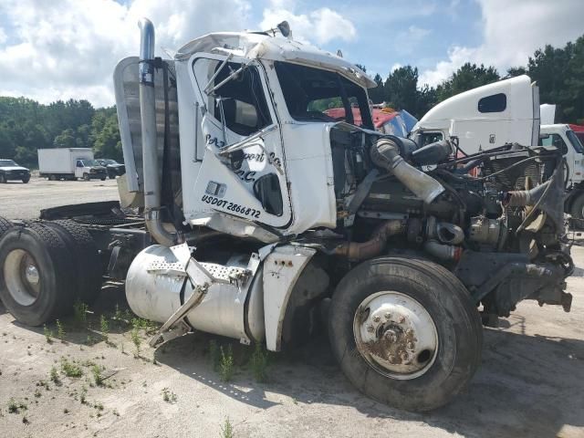 1995 Freightliner Conventional FLD120