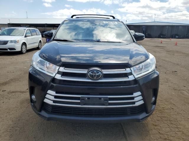 2018 Toyota Highlander SE