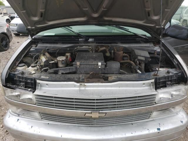 2000 Chevrolet Astro