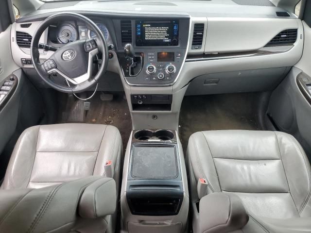 2015 Toyota Sienna XLE