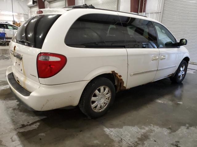 2005 Chrysler Town & Country Touring