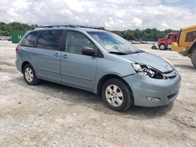 2006 Toyota Sienna XLE