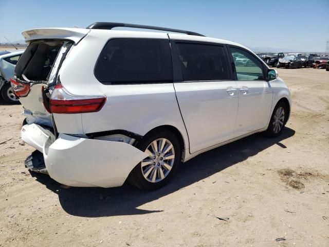 2017 Toyota Sienna XLE