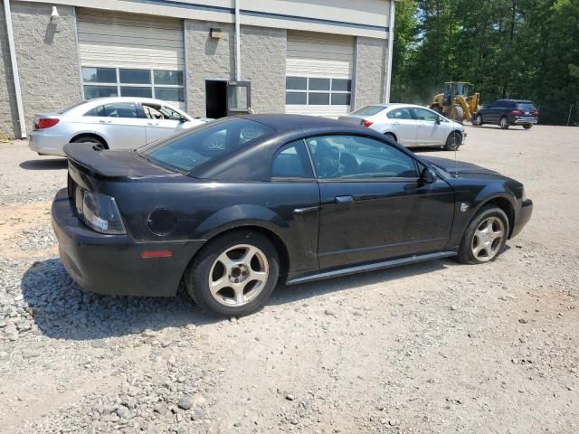 2004 Ford Mustang