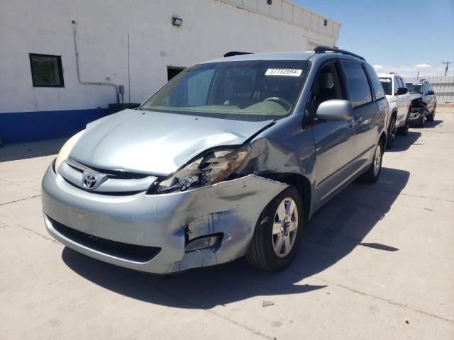 2008 Toyota Sienna XLE