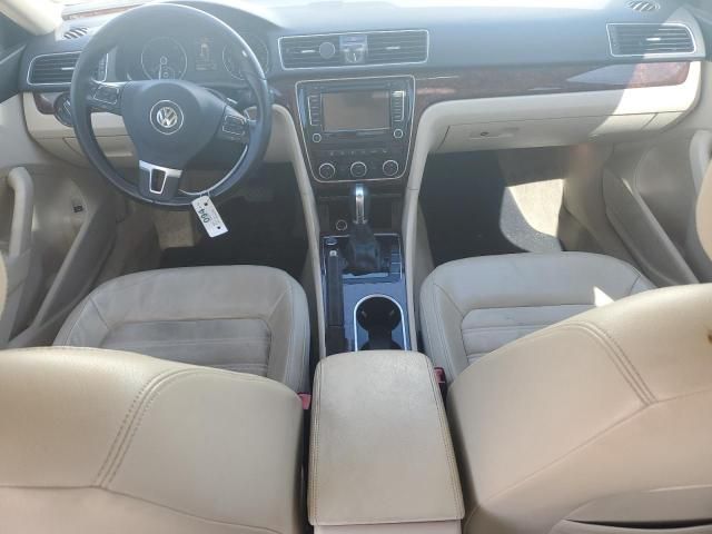 2013 Volkswagen Passat SEL