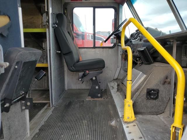 2002 Freightliner Chassis M Line WALK-IN Van