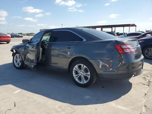 2016 Ford Taurus SE