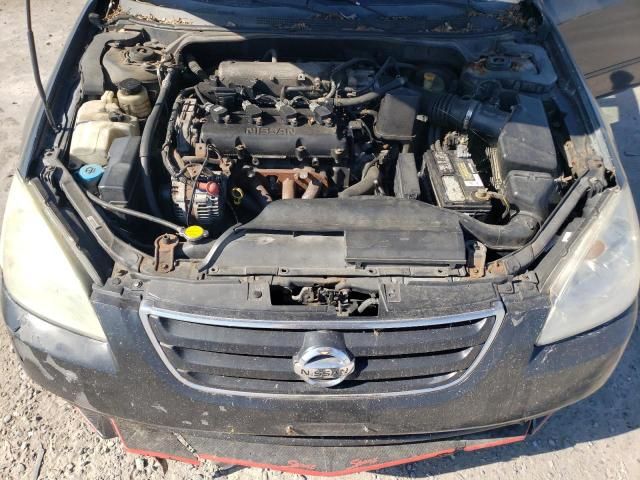 2004 Nissan Altima Base