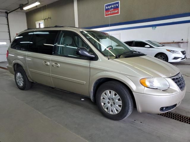 2007 Chrysler Town & Country LX