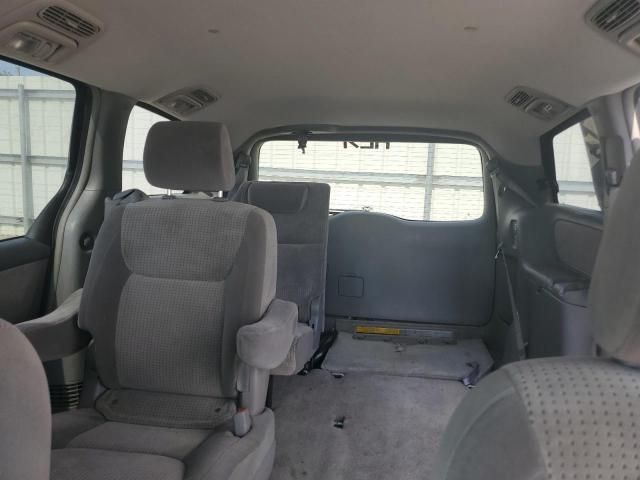 2006 Toyota Sienna CE