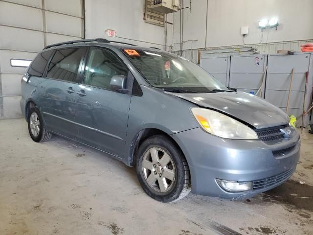 2005 Toyota Sienna XLE