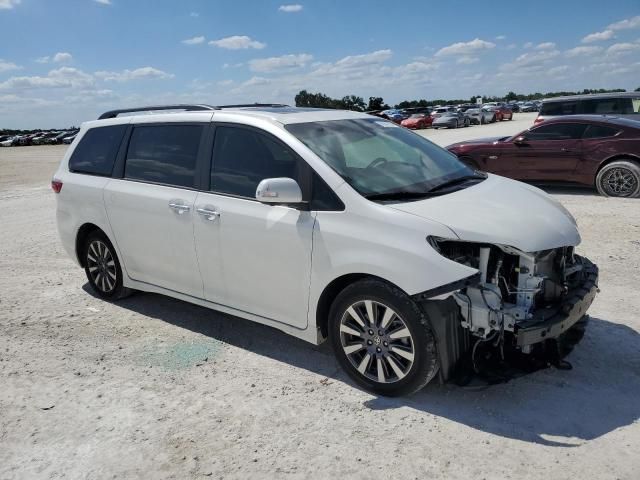 2020 Toyota Sienna XLE