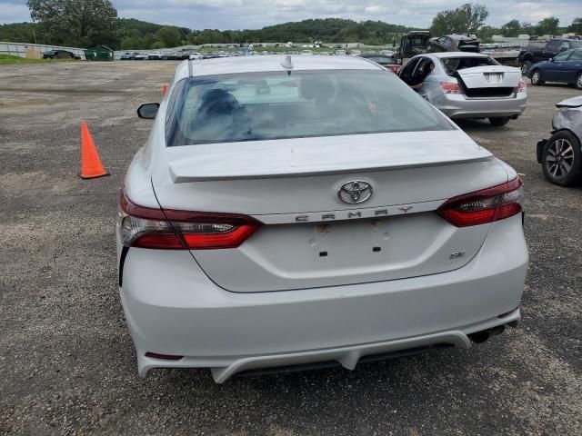 2022 Toyota Camry SE