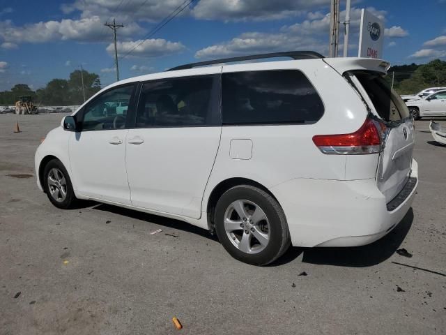 2014 Toyota Sienna LE