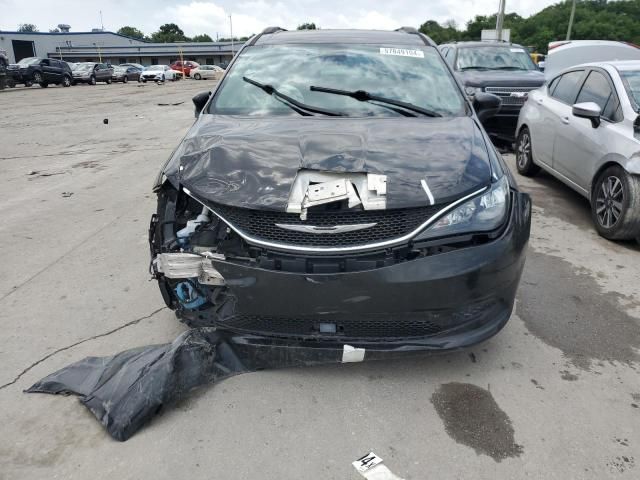 2021 Chrysler Voyager LXI