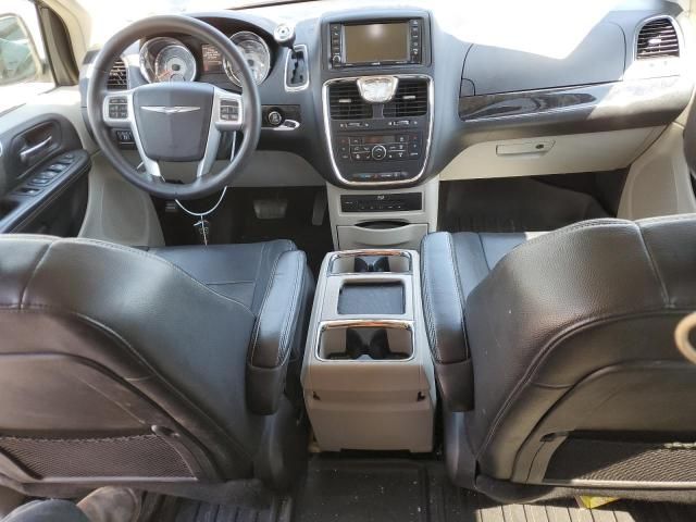 2013 Chrysler Town & Country Touring L