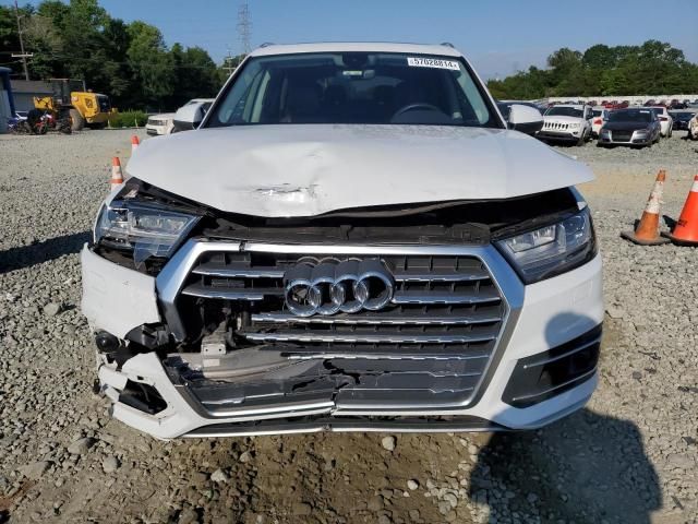 2019 Audi Q7 Premium Plus