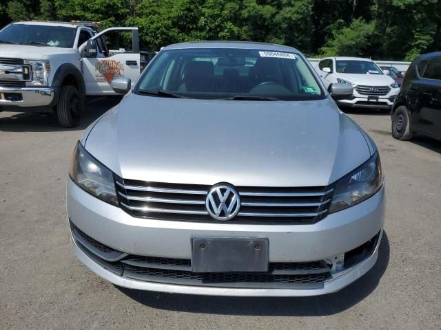 2013 Volkswagen Passat SE