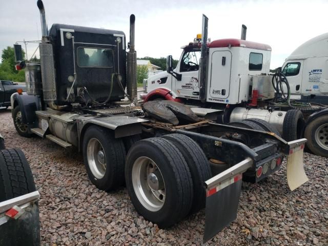 2015 Kenworth W900