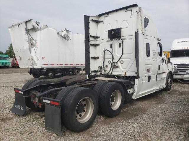 2018 Freightliner Cascadia 126