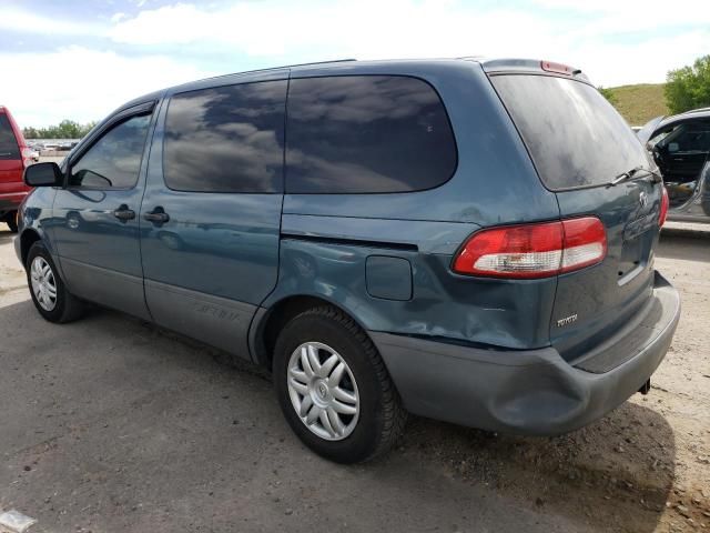 2001 Toyota Sienna CE