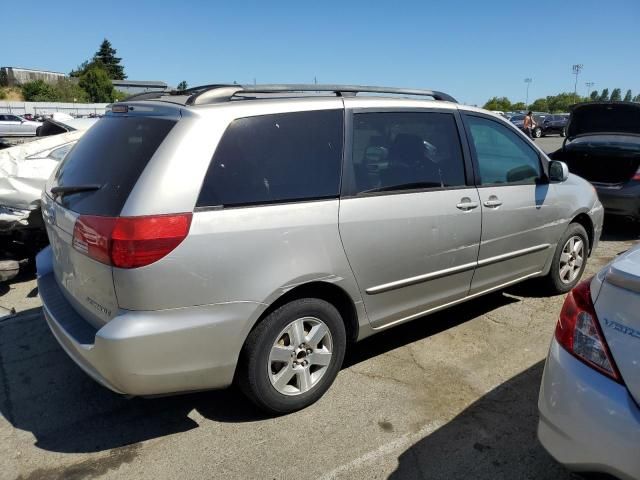 2004 Toyota Sienna XLE