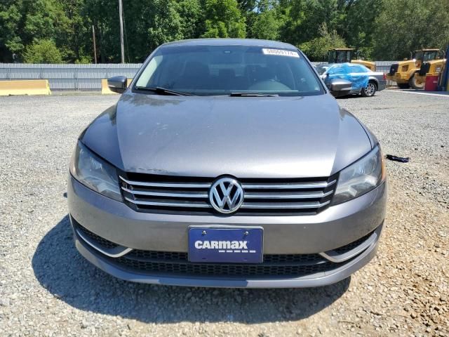 2013 Volkswagen Passat SE