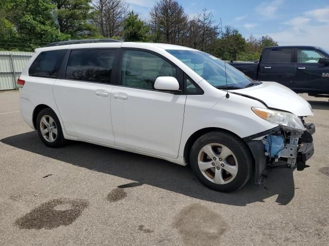 2014 Toyota Sienna LE