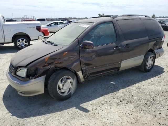 2002 Toyota Sienna LE