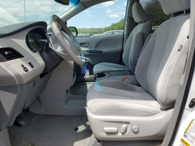 2014 Toyota Sienna LE