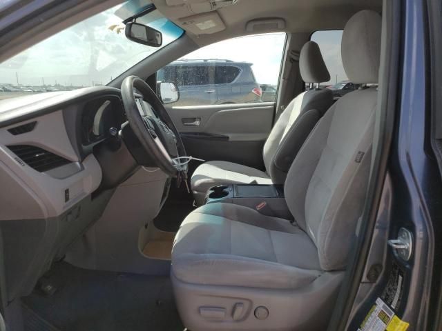 2016 Toyota Sienna LE