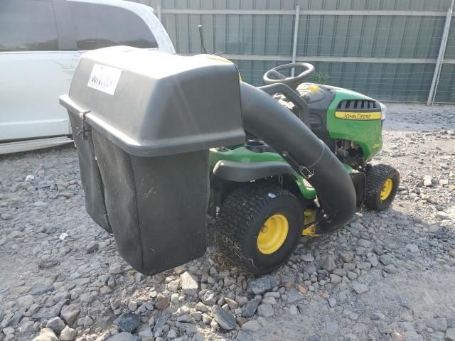 2015 John Deere Lawnmower