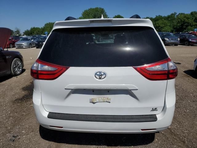 2019 Toyota Sienna LE