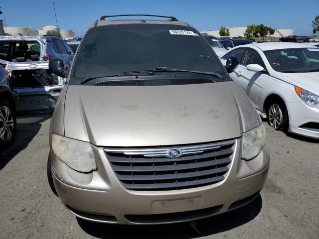 2006 Chrysler Town & Country Touring