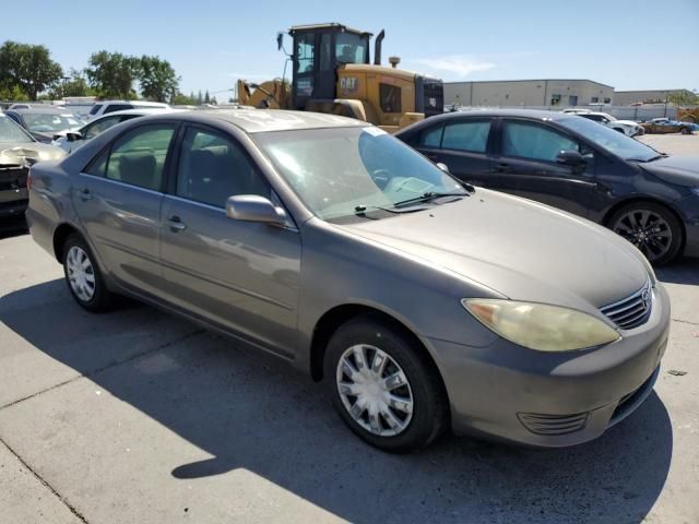 2005 Toyota Camry LE