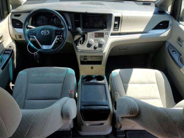 2015 Toyota Sienna LE