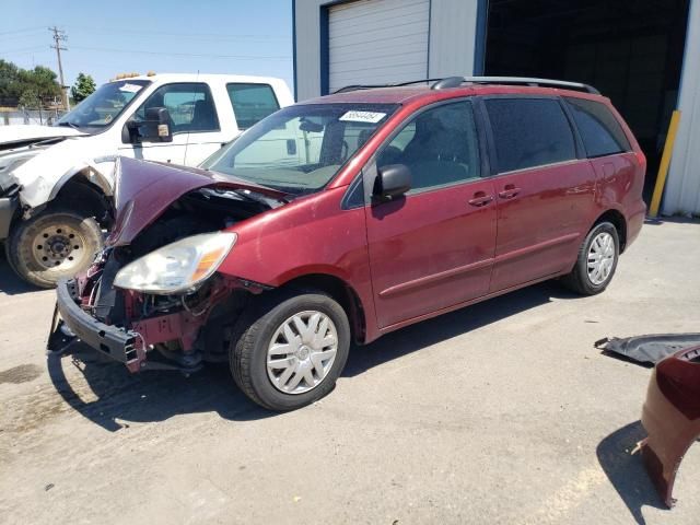 2005 Toyota Sienna CE