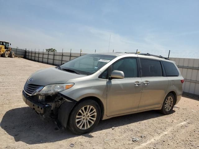 2015 Toyota Sienna XLE