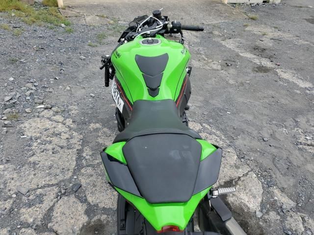 2022 Kawasaki ZX1002 M