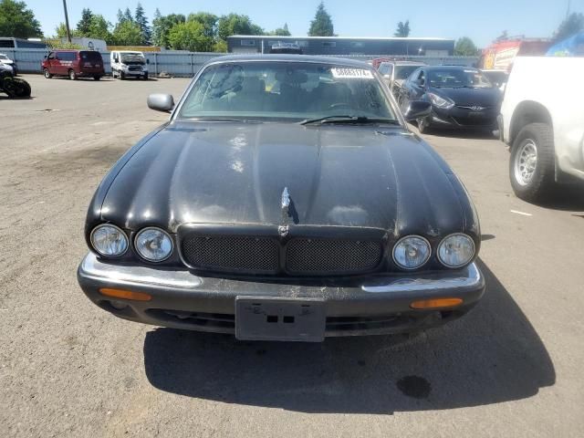 2000 Jaguar XJR