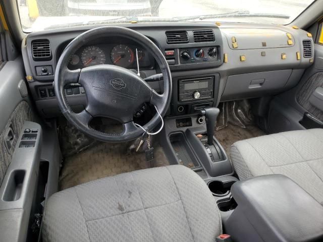 2000 Nissan Frontier Crew Cab XE