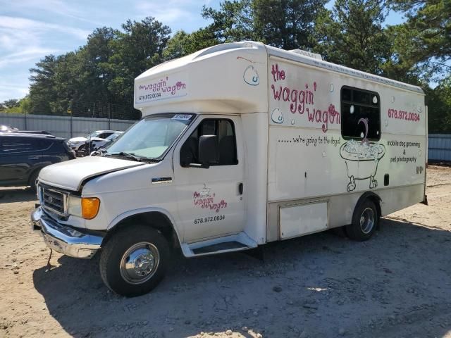 2006 Ford Econoline E450 Super Duty Cutaway Van