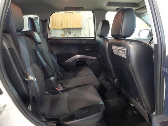 2012 Mitsubishi Outlander SE