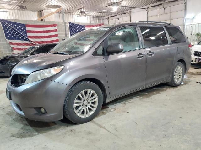 2011 Toyota Sienna XLE